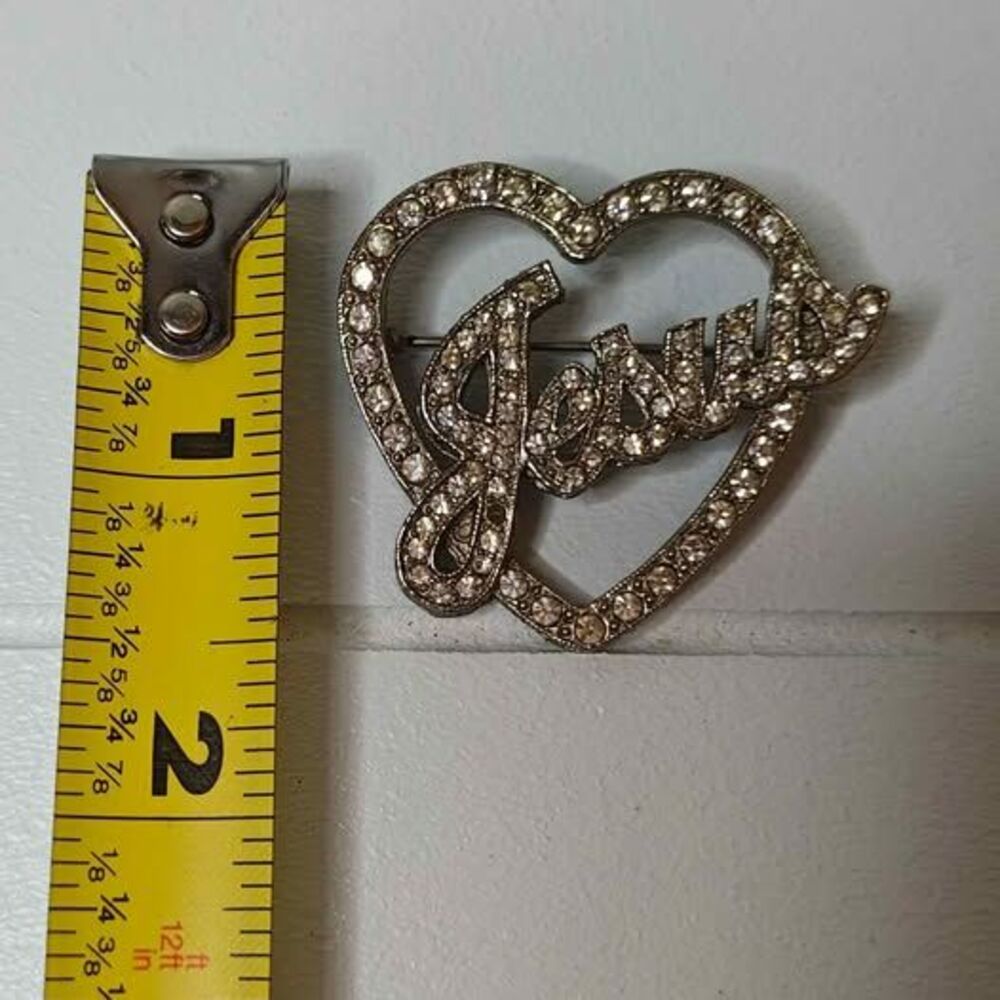 Leanin' Tree Rhinestone Jesus Heart Brooch - Picture 3 of 3